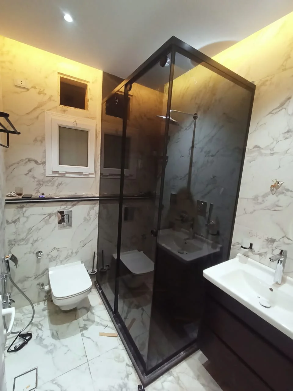 زجاج سيكوريت في الغربية